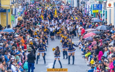 Más de medio centenar de entidades desfilaron en honor a Loja