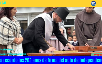 Loja recordó los 203 años de firma del Acta de Independencia