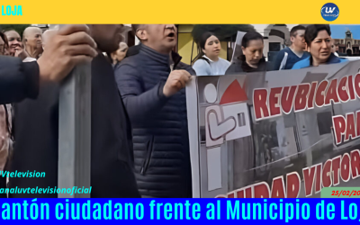 Plantón ciudadano frente al Municipio de Loja