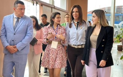 Ministra de Educación visitó Loja
