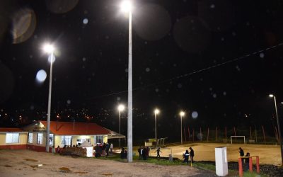 EERSSA ilumina otro espacio barrial en Loja