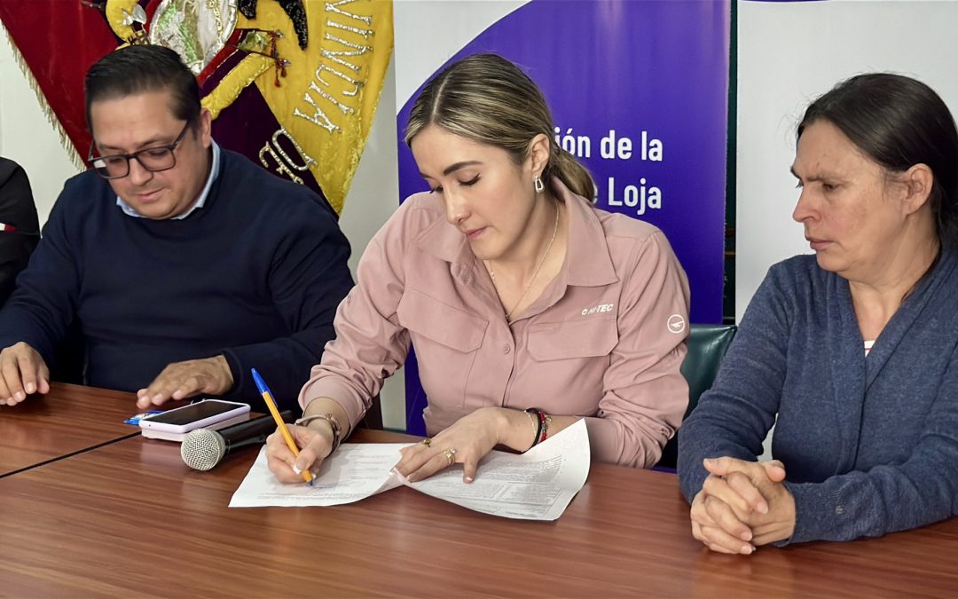 Gobernadora y dirigentes firmaron compromiso tras parón